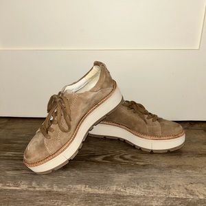 Tope/ Brown Dolce Vita suede platform shoes. ONLY WORN ONCE!!